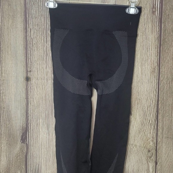 Victoria's Secret Pink Active Seamless Tight Legging Color Black Size Small NWT - Picture 4 of 7